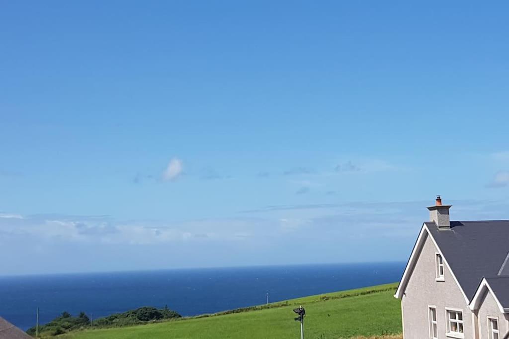 Mcconaghys Glenside Farmhouse Whitepark Bay Ballintoy Eksteriør billede